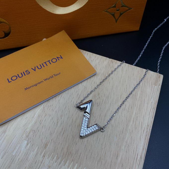Louis Vuitton Necklace ID:20230924-104